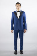 Smoking classico da uomo con rever a lancia in raso