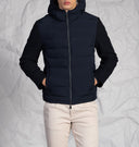 Piumino uomo con cappuccio e maniche in lana