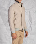 Giubbotto corto stile casual con bottoni a scomparsa