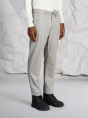 Pantalone chino a vita regolabile con fit comfort grigio