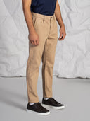 Pantaloni uomo con pinces in cotone caldo a costa fine