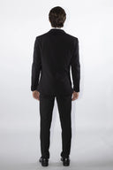 Smoking classico da uomo con rever a lancia in raso