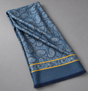 Sciarpa uomo in pura lana e seta blu con fantasia paisley