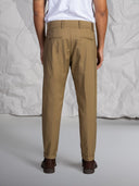 Pantalone uomo con pince in caldo cotone stretch beige