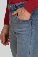 Jeans uomo 5 tasche in denim leggero chiaro