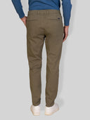 Pantalone chino uomo in gabardine di cotone