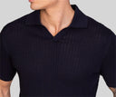 Polo uomo in cotone a costine con collo aperto – slim fit