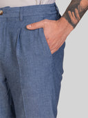 Pantalone uomo sartoriale in lino e cotone spigato con pinces – slim fit