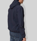 Giacca uomo in tessuto tecnico con cappuccio e zip – slim fit