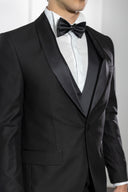 Smoking Uomo Elegante con Rever in Raso e Gilet Doppiopetto – Regular Fit