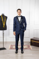 Smoking Uomo Elegante con Rever in Raso e Gilet Doppiopetto – Regular Fit