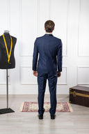 Smoking Uomo Elegante con Rever in Raso e Gilet Doppiopetto – Regular Fit
