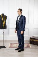 Smoking Uomo Elegante con Rever in Raso e Gilet Doppiopetto – Regular Fit