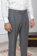 Pantalone sartoriale uomo in fresco lana Tasmania con pinces drop 4 - regular fit