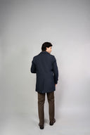 Cappotto uomo tre quarti monopetto con collo classico e chiusura a tre bottoni
