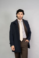 Cappotto uomo tre quarti monopetto con collo classico e chiusura a tre bottoni