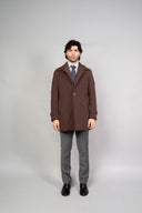 Cappotto uomo tre quarti monopetto con collo classico e chiusura a tre bottoni