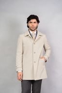 Cappotto uomo tre quarti monopetto con collo classico e chiusura a tre bottoni